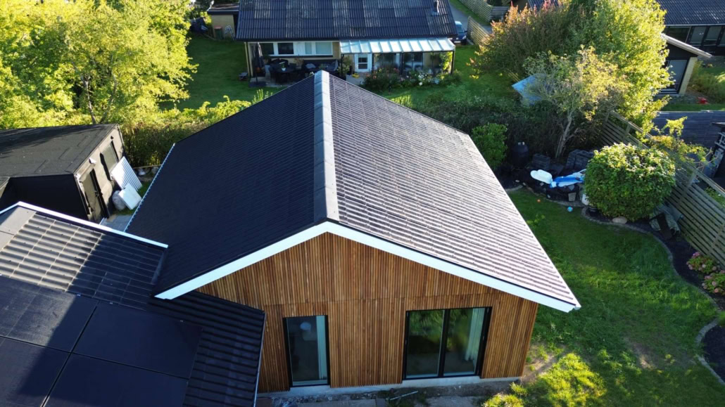 Tagrenovering i Smørum – B7 bølgeeternit fra Swisspearl udført af Tømrermester Daniel Varle